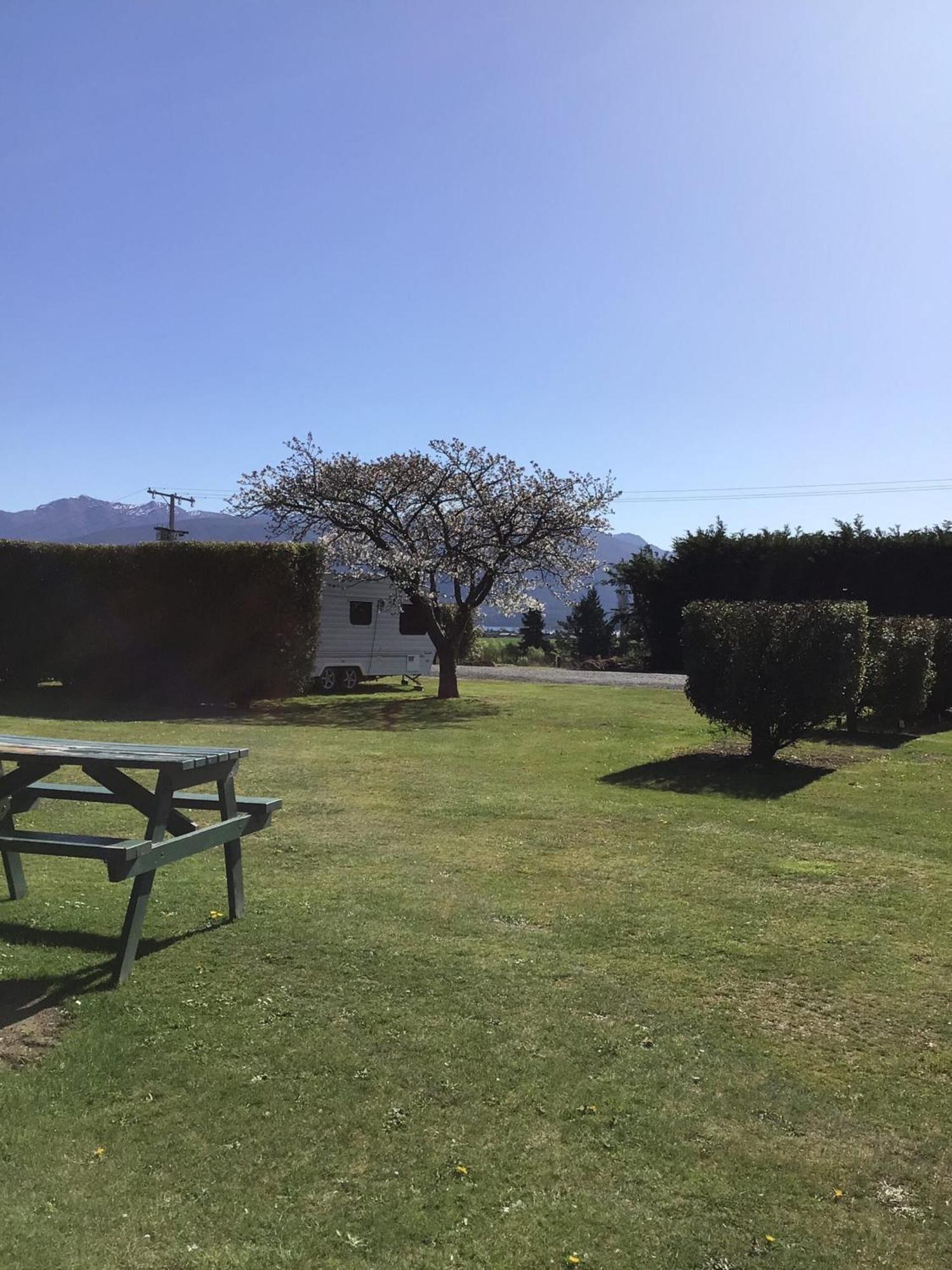 Fiordland Great Views Holiday Park Te Anau Bagian luar foto