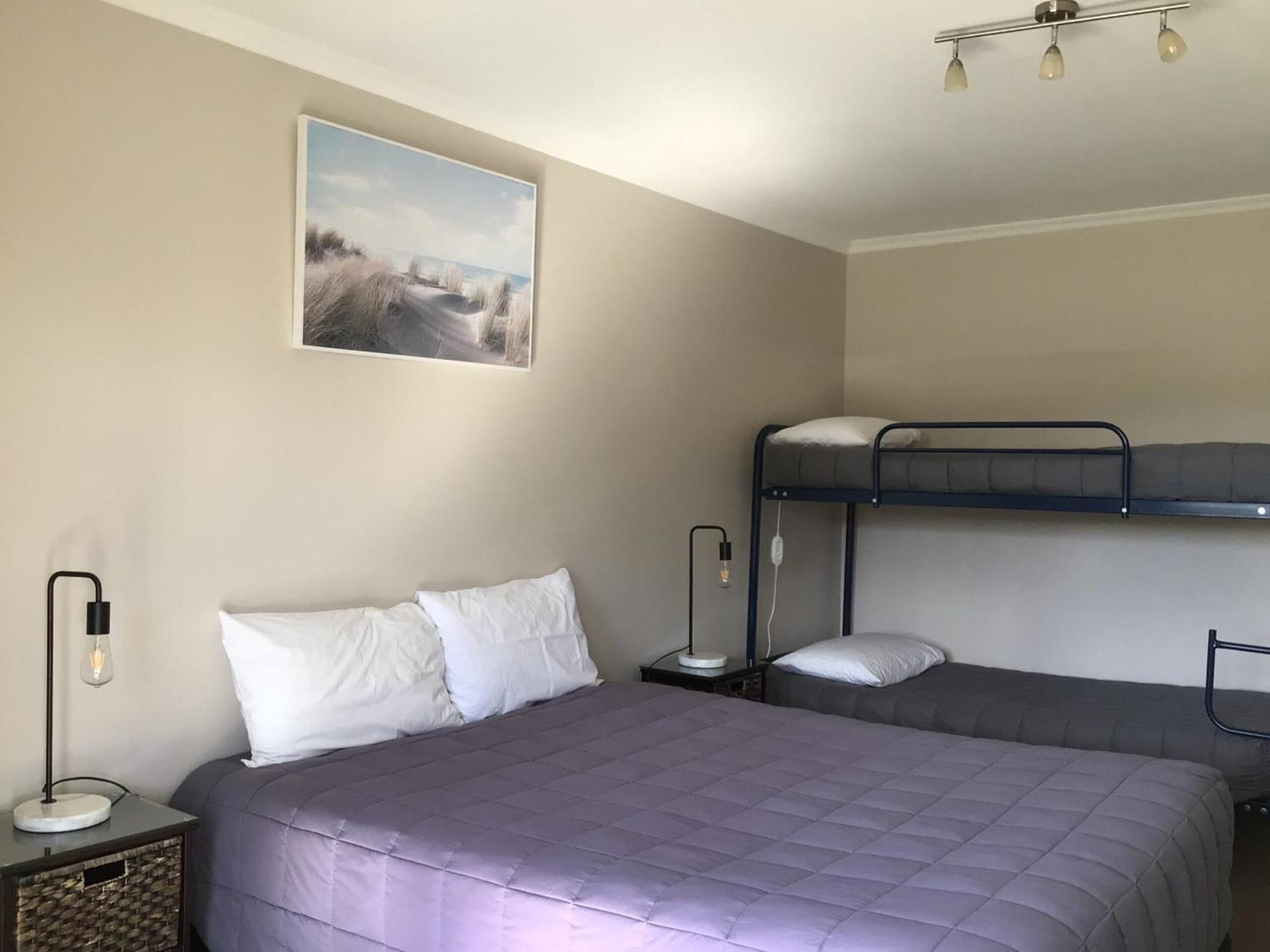 Fiordland Great Views Holiday Park Te Anau Bagian luar foto