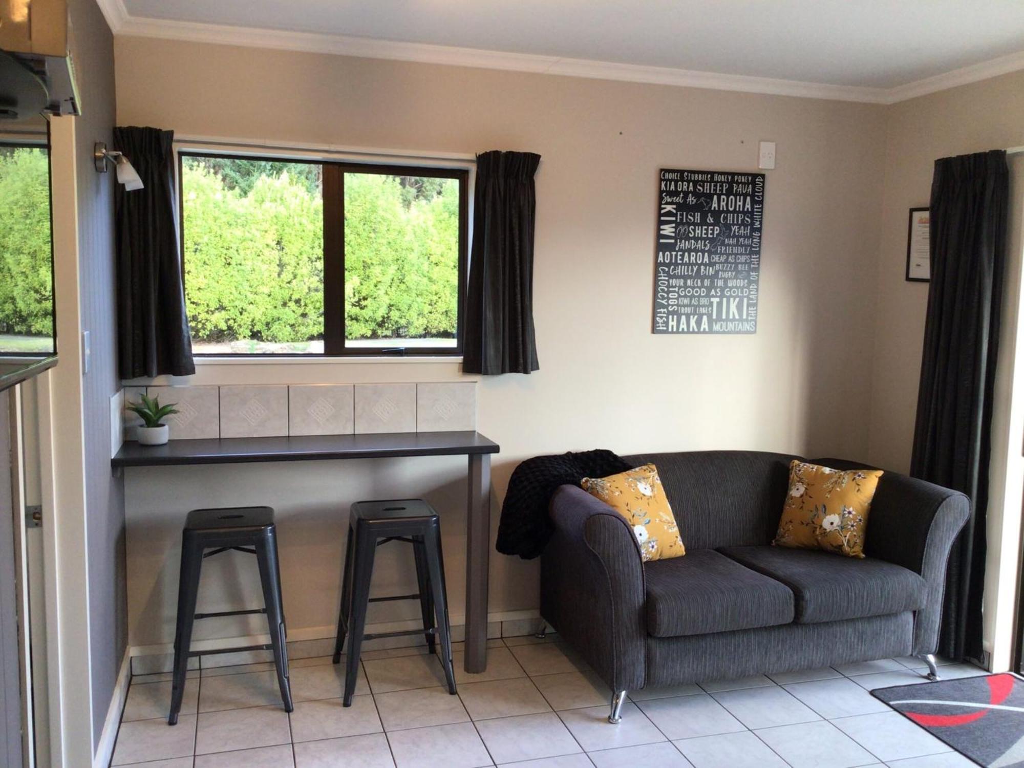 Fiordland Great Views Holiday Park Te Anau Bagian luar foto