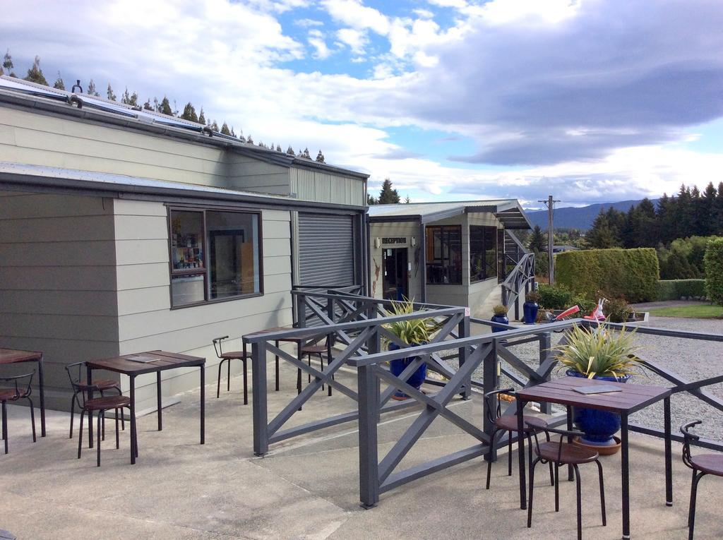 Fiordland Great Views Holiday Park Te Anau Bagian luar foto