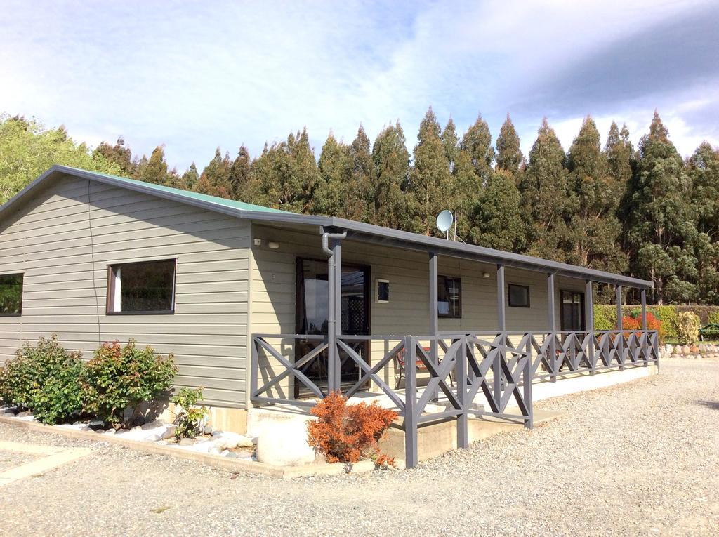 Fiordland Great Views Holiday Park Te Anau Bagian luar foto