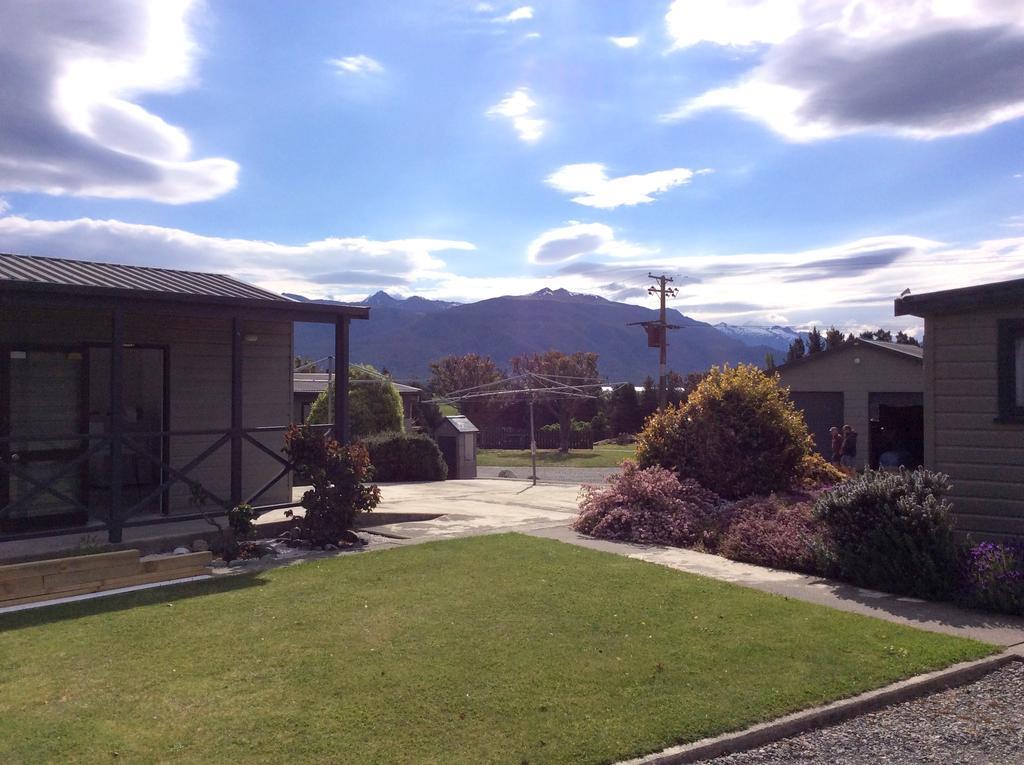 Fiordland Great Views Holiday Park Te Anau Bagian luar foto