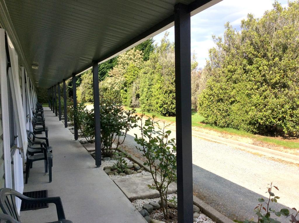 Fiordland Great Views Holiday Park Te Anau Bagian luar foto