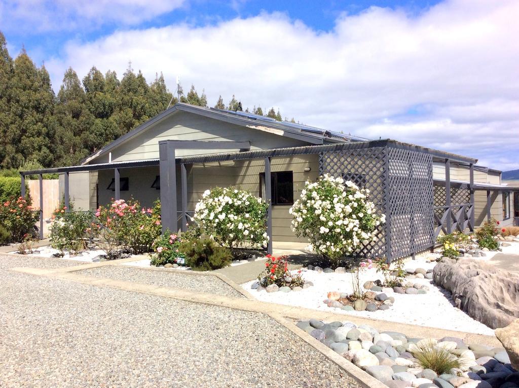 Fiordland Great Views Holiday Park Te Anau Bagian luar foto