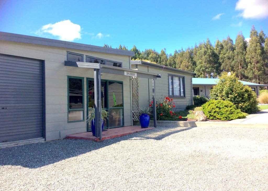 Fiordland Great Views Holiday Park Te Anau Bagian luar foto