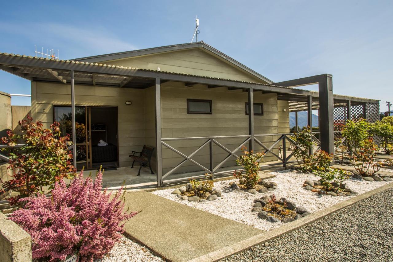 Fiordland Great Views Holiday Park Te Anau Bagian luar foto