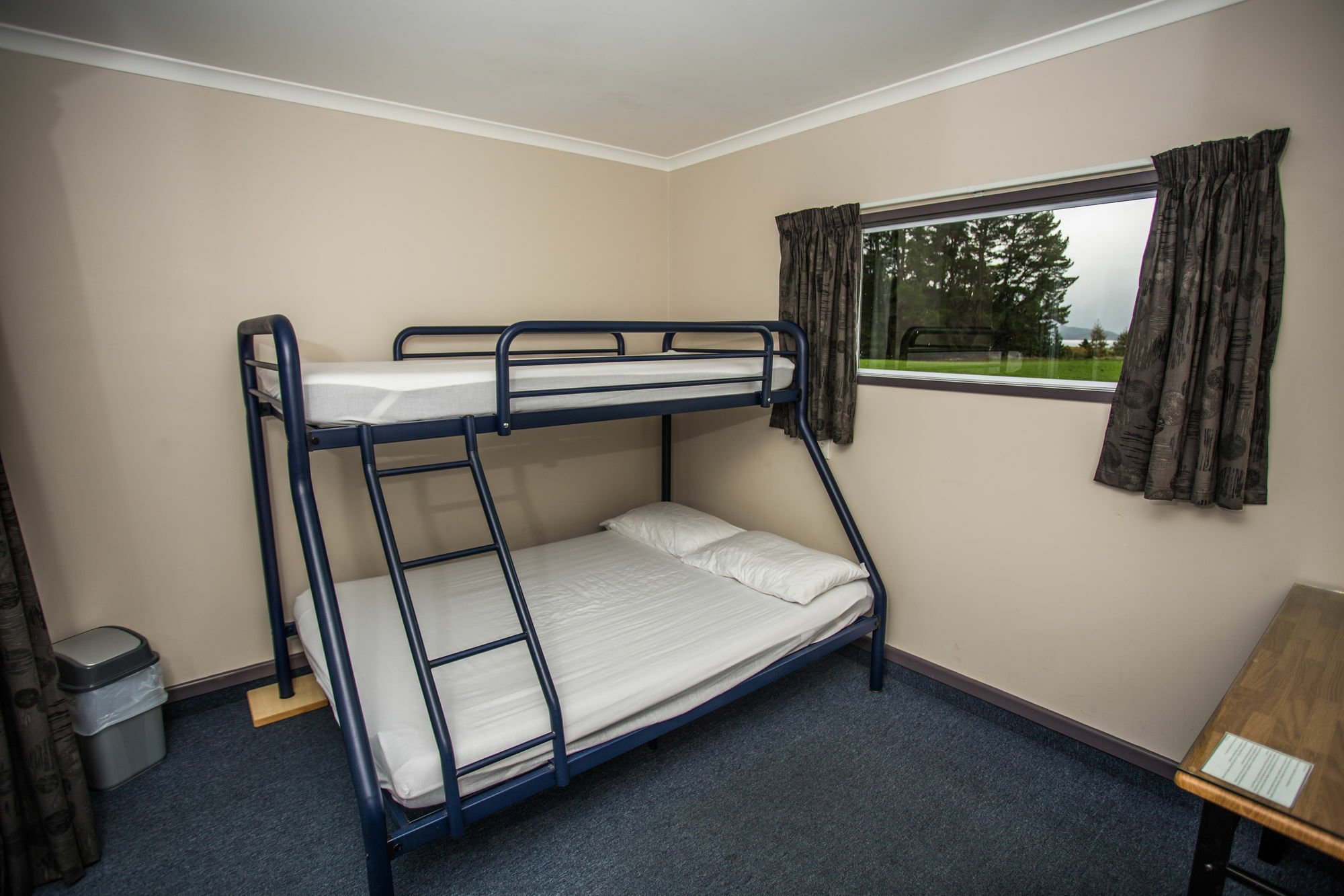 Fiordland Great Views Holiday Park Te Anau Bagian luar foto
