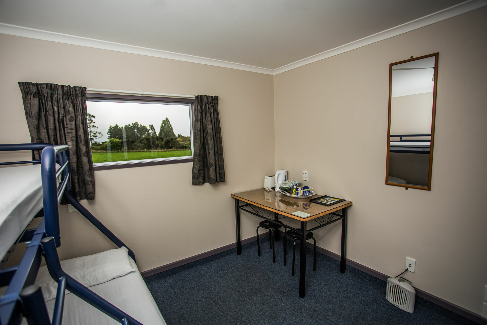 Fiordland Great Views Holiday Park Te Anau Bagian luar foto